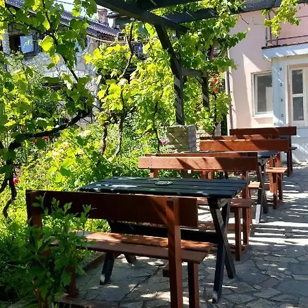 De Inchiriat Nicoleta Vama Veche